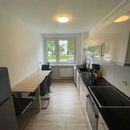 Moderne In Uninahe Apartment